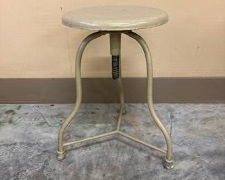 349 adjustableindustrialmetalstool