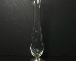 193 weightedsterlingsilverglassbudvase