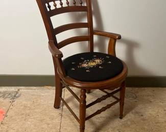 379 victorianstylewoodenarmchairwithnee