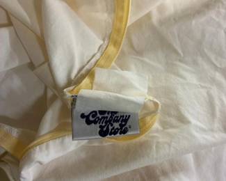 179 thecompanystorewhitecomforterwithz