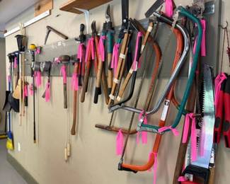 475 assortedhandtoolsshovelssawsbrooms
