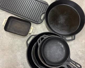 326 castironskilletsgriddleandbakeware