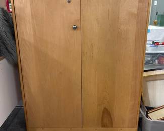 101 pompanoosucwoodentvcabinet