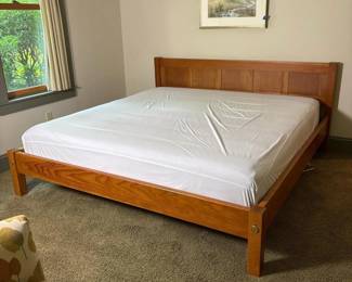 012 kingshakerstylewoodplatformbedfram