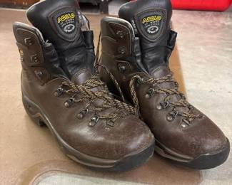 134 asologoretexmenshikingbootswithv