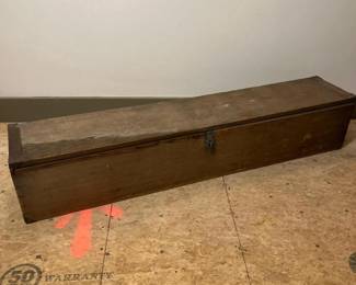 385 woodenstoragechestwithmetalcornerb