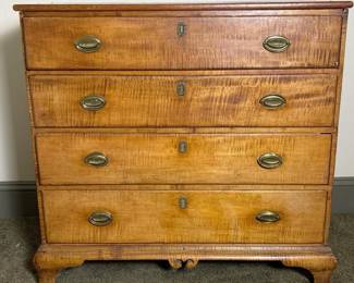 013 vintagewoodenchestofdrawers