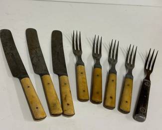 370 vintagesheffieldknivesandforkswith