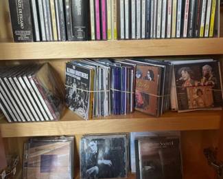 222 largelotofover80cdsinavarietyo