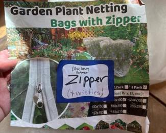 072 gardenplantnettingbags