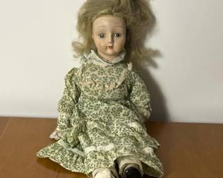388 antiquestyleporcelaindollinflorald