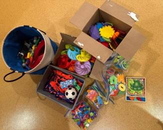 276 assortedchildrenstoycollection