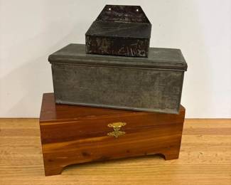 538 trioofsmallvintagestorageboxesmeta