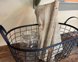 465 wirebasketlargemasonjarandantique