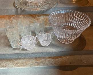 174 glasslotbowlsglassesplatter