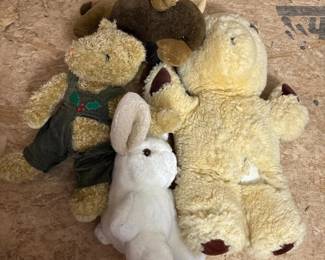 293 plushanimalsteddybearsbunnyandbuff