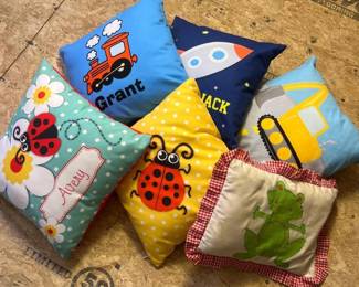 391 assortedchildrensdecorativepillowsw