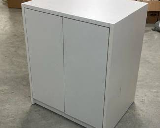 407 vintagewhitetwodoorcabinetwithshel