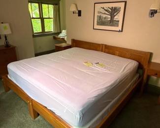 242 pairofmissionstyletwinwoodenbedfr