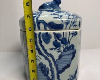 029 blueandwhitechineseporcelainlidded