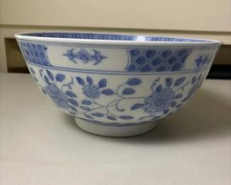 133 blueandwhitedecorativeporcelainbowl
