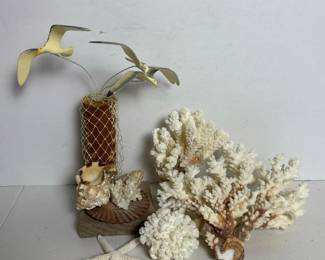 074 decorativeseagullfigurinewithcorala