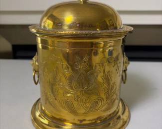 134 ornatefloralengravingbrassliddedcon