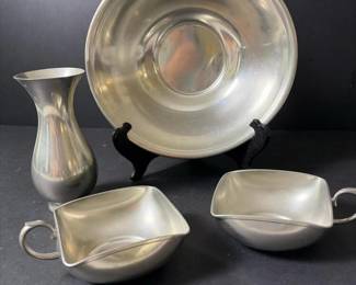 148 pewterservingbowlsandvase
