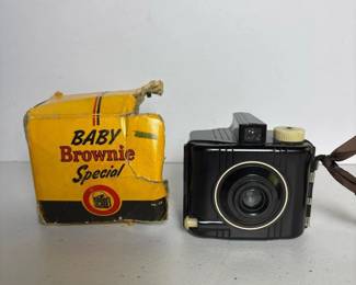 054 kodakbabybrowniespecialcamerawitho