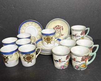 068 twosetsofsmallceramicdemitassecups