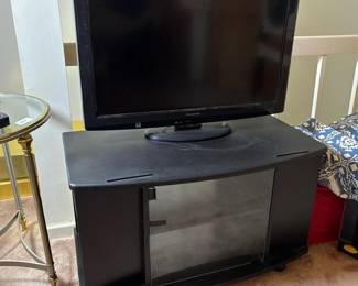 081 panasonic31vieralcdtvmediaconsole