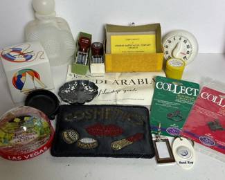 072 lotofvintagehouseholdandcollectible