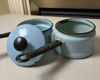 139 pairofvintagelightblueenamelsauce