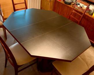 Mid-century Modern Dining table 2 leaves & 4 chairs "Richbuilt"