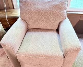 Flexsteel swivel rocker (like new)