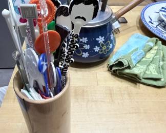 MANY cocktail stirrers