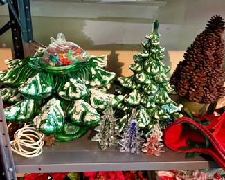 Very LARGE VINTAGE Ceramtic Christmas Tree