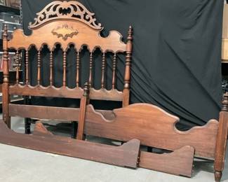 Wood Spindle Bed Frame