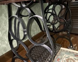 Singer "Sphinx" Treadle Sewing Machine Style