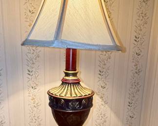 Neoclassical Style Tole Urn Table Lamp