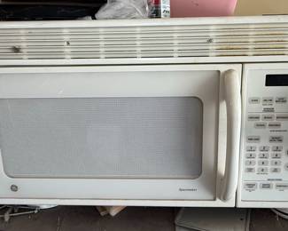 GE Spacemaker Microwave