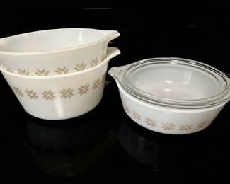 Pyrex Town and Country Mixing Bowls and Casserole