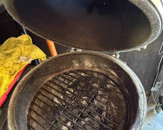 Big Green Egg Ceramic Grill