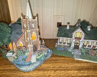 Hawthorne Village Thomas Kinkade Lamplight Village School