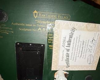 Thomas Kinkade Hawthorne Village Collection