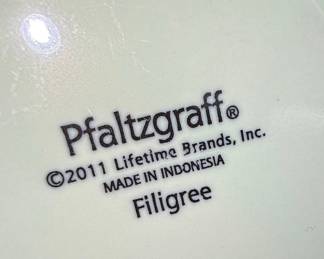 Pfaltzgraff Filigree Dinnerware Set