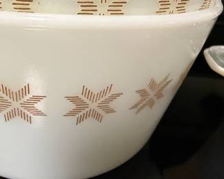 Pyrex Town and Country Mixing Bowls and Casserole