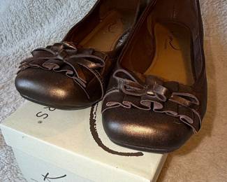 Kim Rogers Alice Bronze Ballet Flats