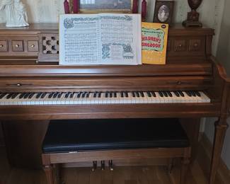 Kimball Artist Console Piano