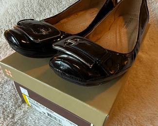 Naturalizer Valya Black Shiny Flats